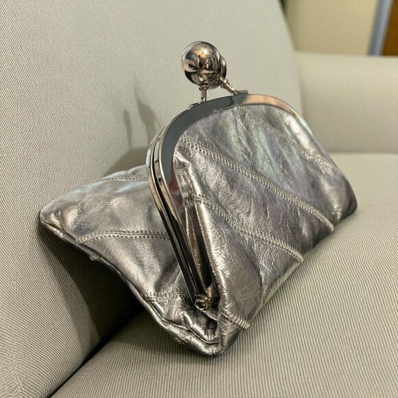 Bebe Purse Silver Leather Fold Over Kiss Lock Clutch Dome Frame Evening Handbag - Picture 2 of 9